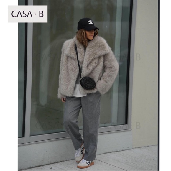 NEW 💫CASA B|Heiress Grey Faux Fur Chic Long Sleeve Outerwear Lapel Collar Jacket - Picture 5 of 9